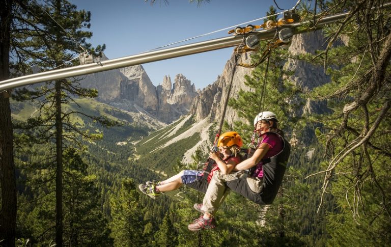Fly line Catinaccio: planare sospesi nel vuoto con vista...