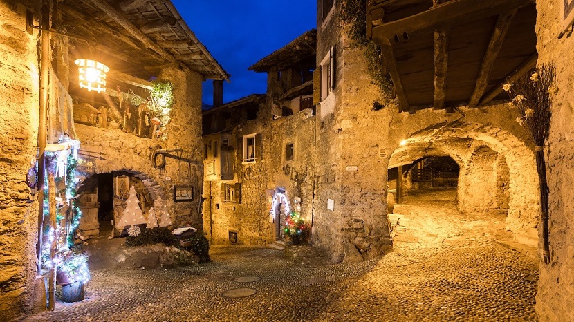 Mercatini Di Natale Tenno.Mercatino Di Natale A Canale Di Tenno Il Trentino Dei Bambini