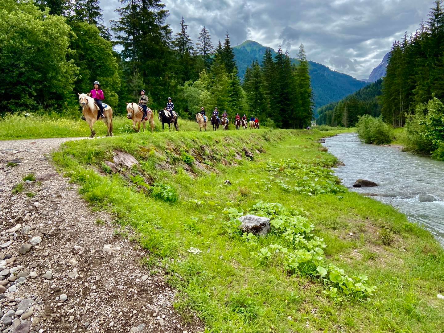 passeggiata a cavallo con Charlotte Horse Riding