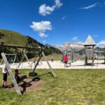 parco giochi in legno in quota
