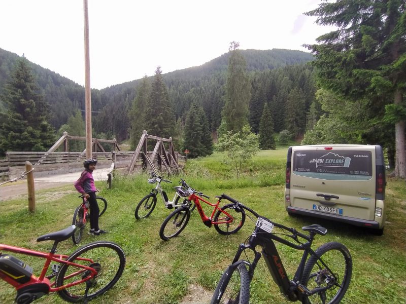 Val di Rabbi wow con la e-bike - Il Trentino dei Bambini