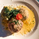 I canederli sono uno dei piatti immancabili dell'Alto Adige. Quelli di Malga Costa sono deliziosi.