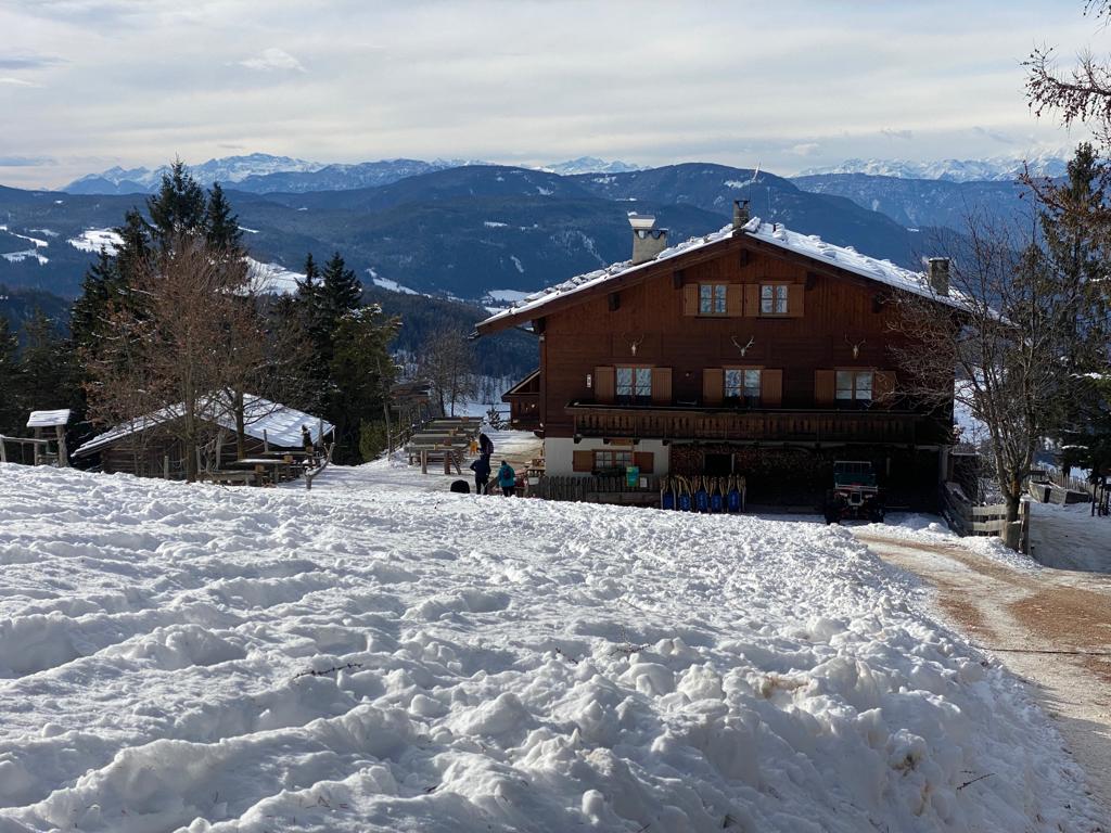 Escursione-invernale-alla-Tuff-Alm-e-Hofer-Alp-trentinoaltoadigedeibambini-3