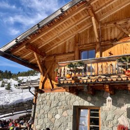 malga in legno e sasso