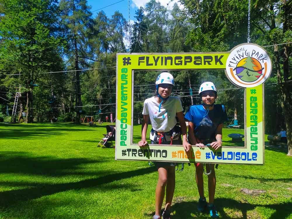 Il Flying Park a Malé accontenta tutta la famiglia: dai più audaci ai più piccini, dai più anziani ai più attivi a chi vuole solo riposarsi.