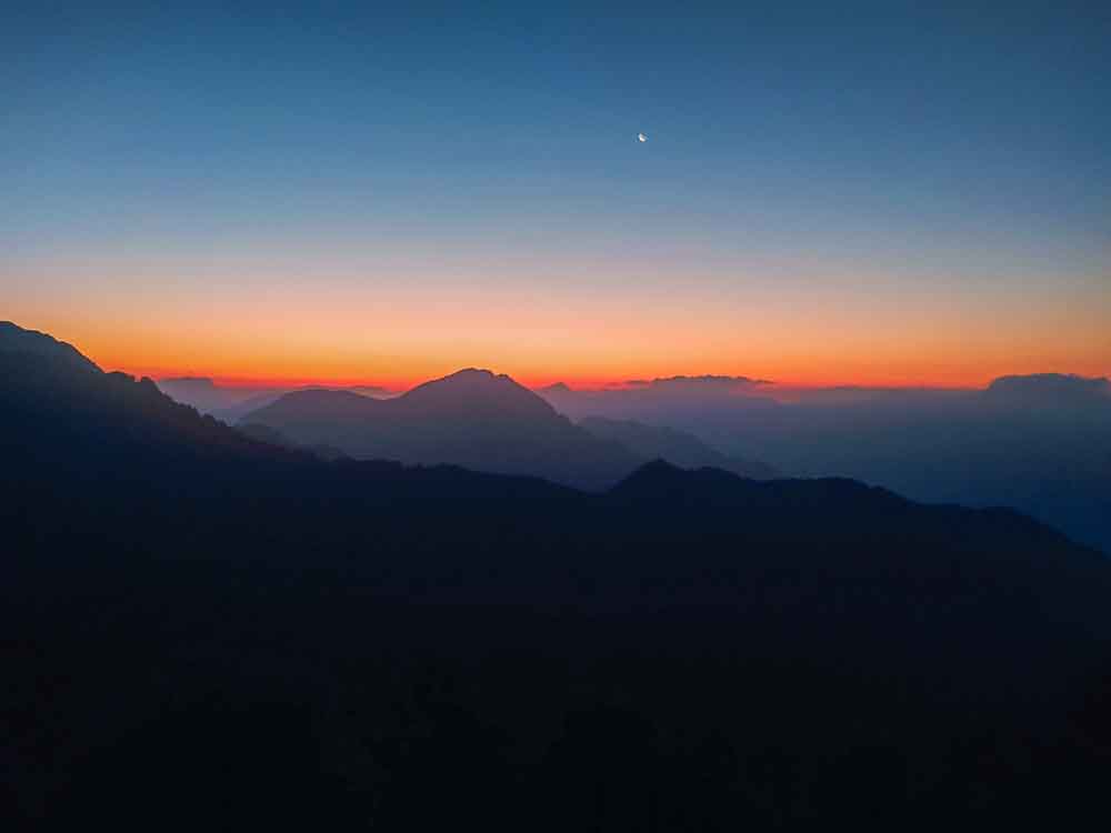 IL Rifugio Pernici è un ottimo posto dove dormire se si vuole ammirare un'alba strepitosa