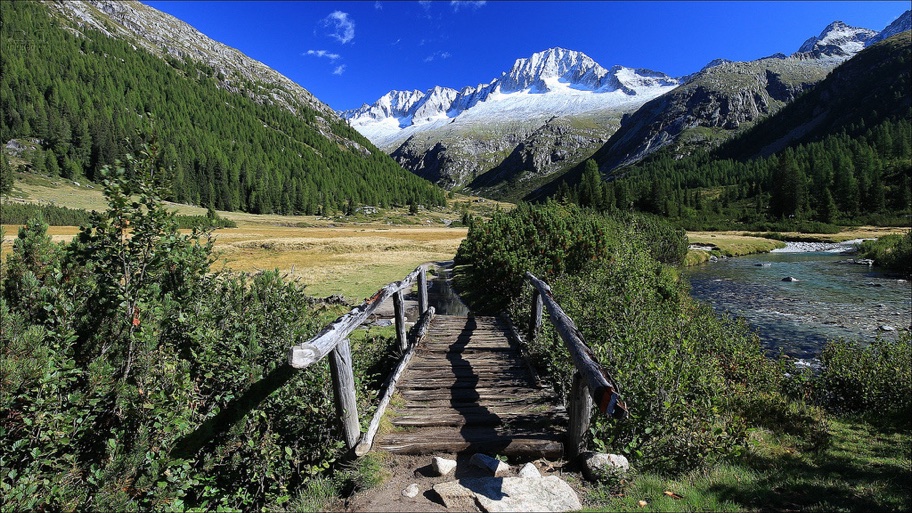 Nei pressi della see dei camp in lingua si trova la splendida Val di Fumo