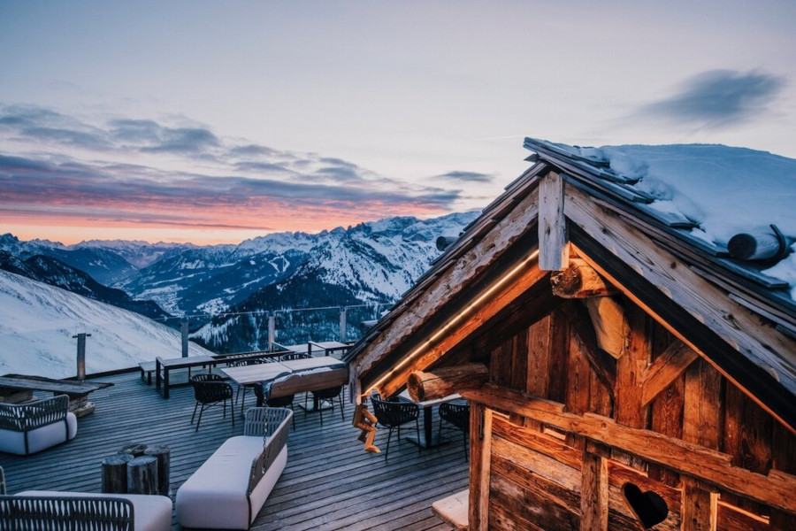 Il rifugio Friedrich August in inverno si può raggiungere la sera solo con il gatto delle nevi