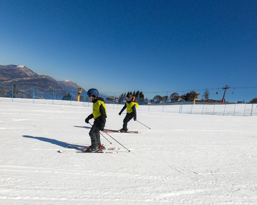 Impara a sciare con i camp sulla neve di Nuova Era a San Valentino sul monte Baldo.