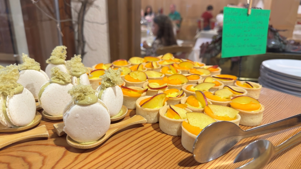 La specialità dell'Hotel Alpino di Varena in Val di Fiemme? i dolci!
